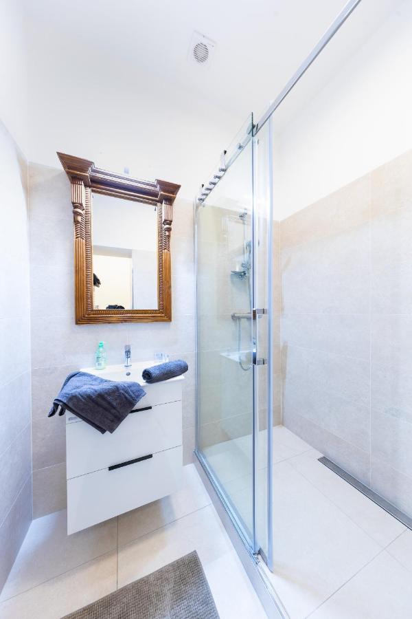 Boheme Apartments Charle'S Square プラハ エクステリア 写真