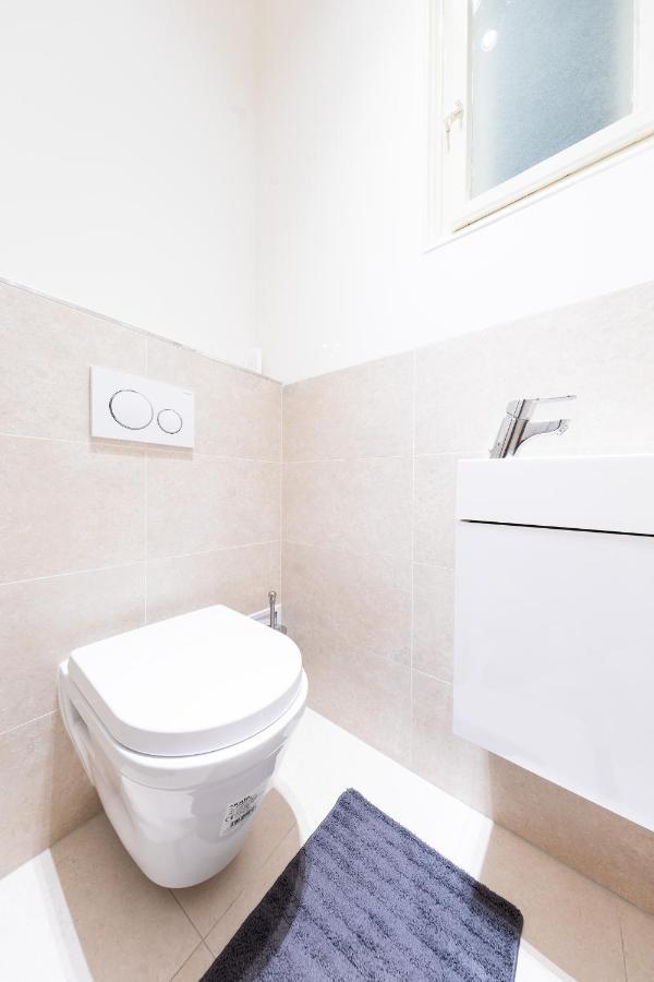Boheme Apartments Charle'S Square プラハ エクステリア 写真